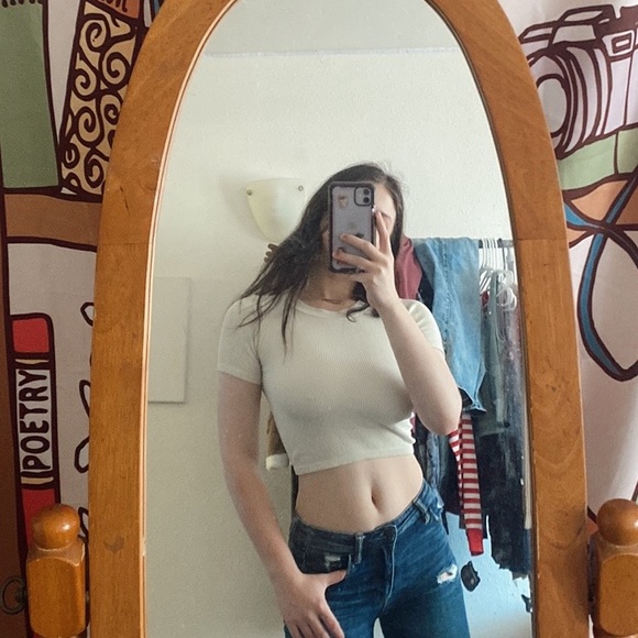 Zara • Cropped Contour Shirt 🤍 - Picture 1 of 4